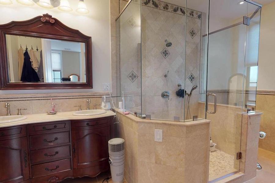 condo for sale bella vista open plan condo master bathroom