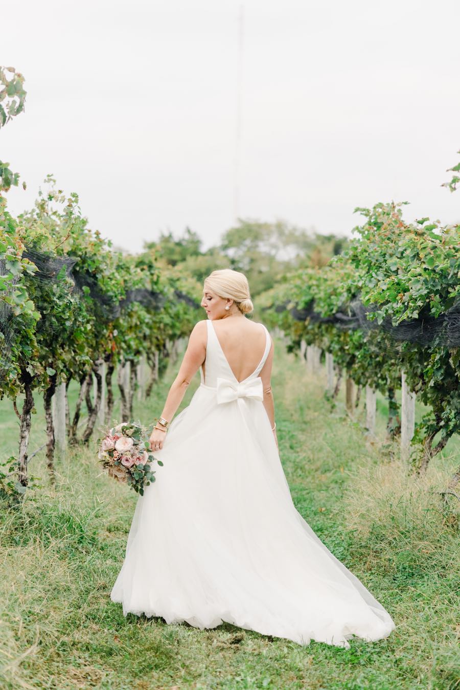 Isaac Smith Vineyard bride