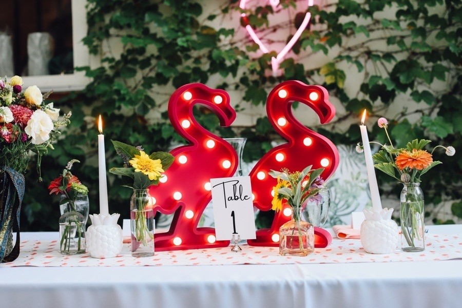 flamingo wedding decor
