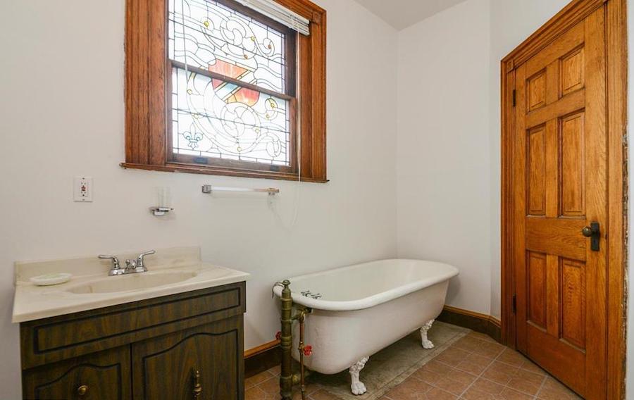 house for sale burlholme historic twin 7345 2nd flr bathroom