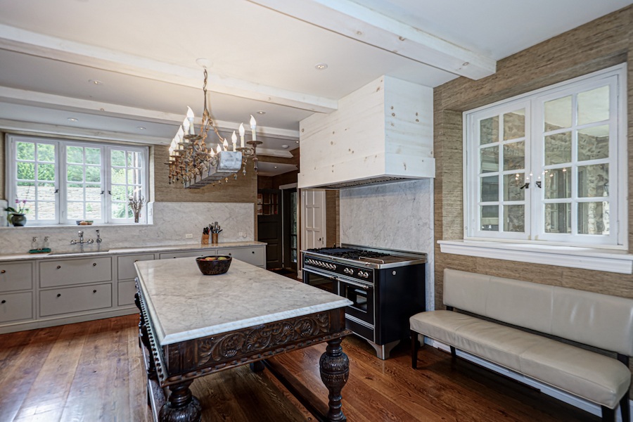 house for sale chestnut hill cotswold kitchen