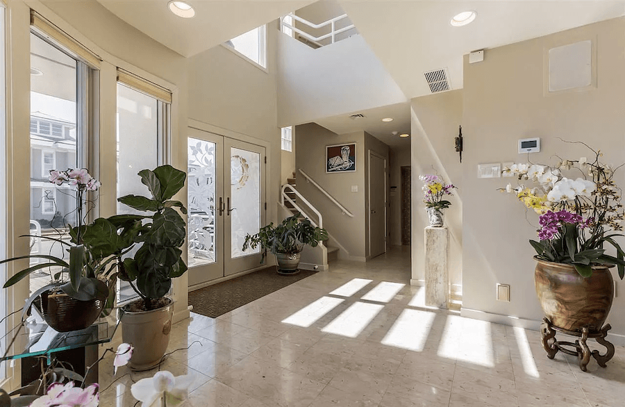 house for sale longport beachfront moderne foyer