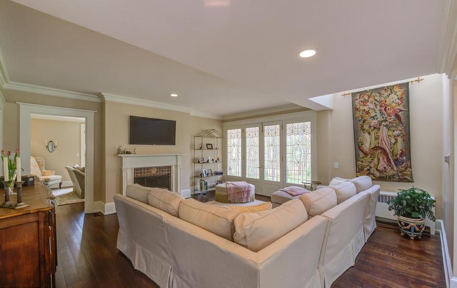 house for sale bryn mawr regency colonial family room