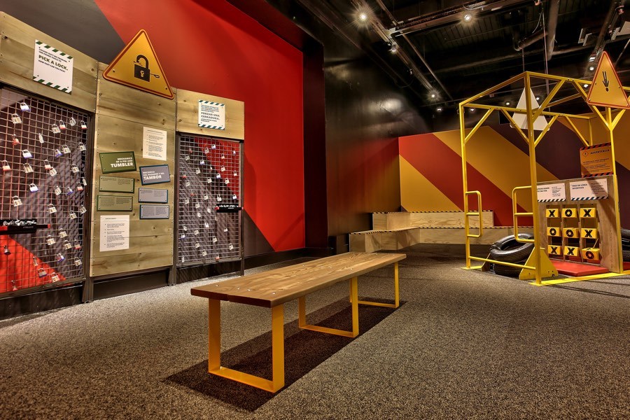 worst case scenario exhibit