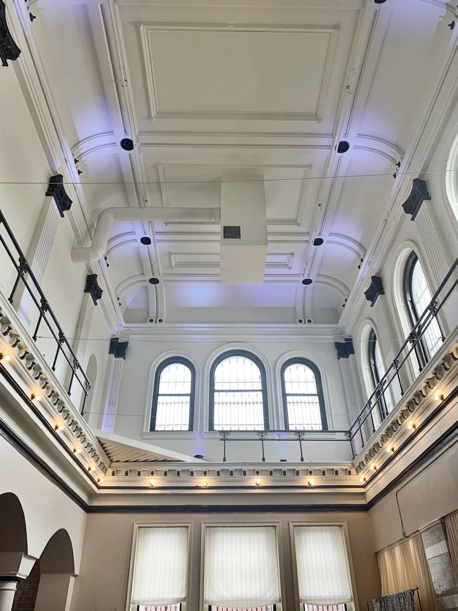 banca-di-bruno-bros-ceiling