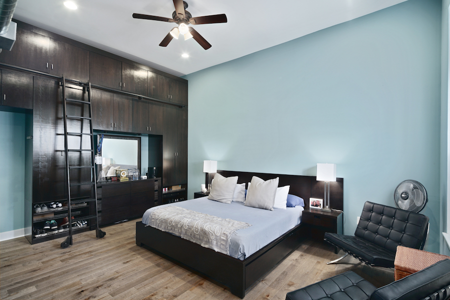 wash west walnut st tri-level master bedroom
