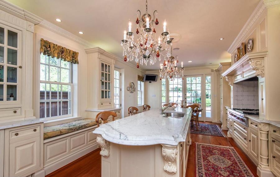 society hill federal townhouse kitchen and dining area