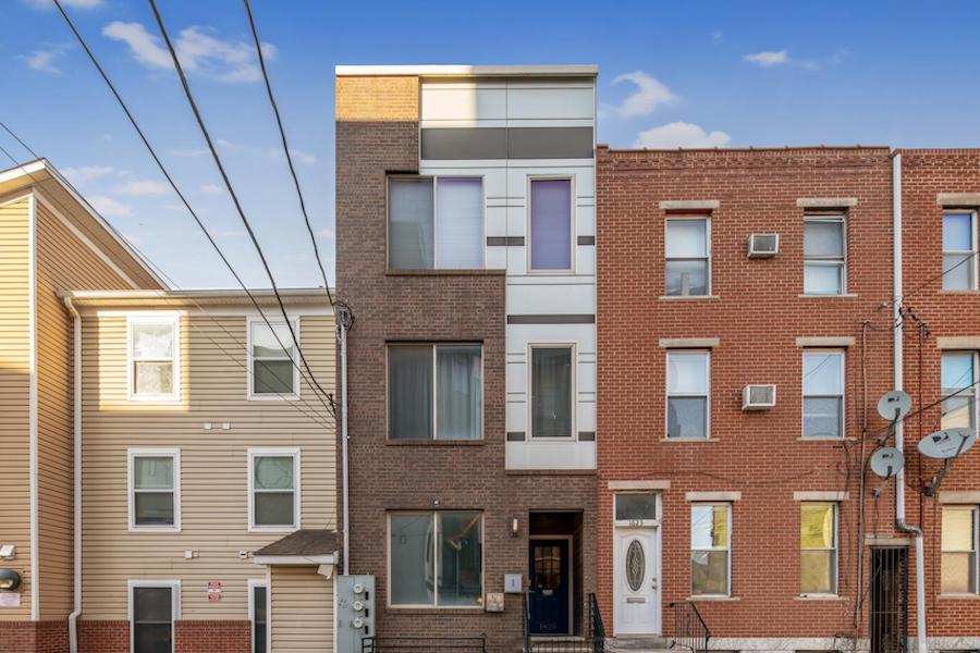 condo for sale francisville newer bi-level exterior front
