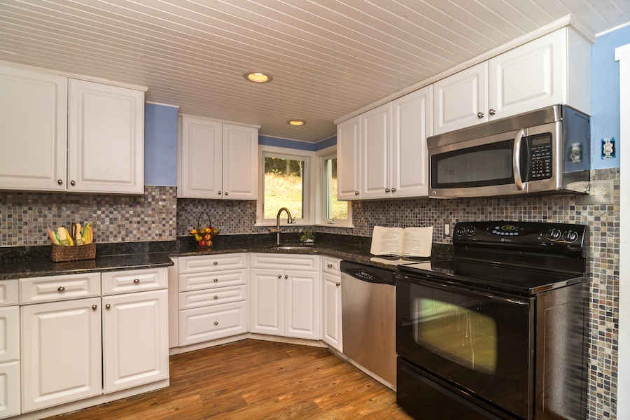 wayne 1648 log cabin kitchen