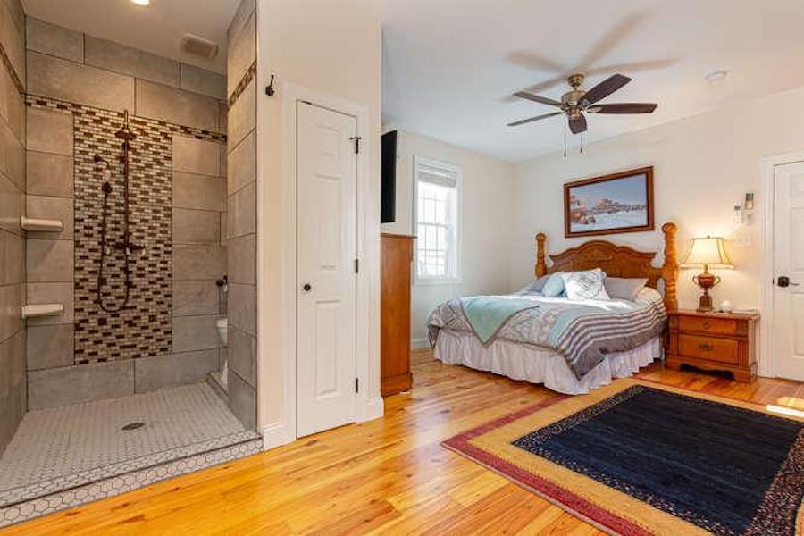 Master suite
