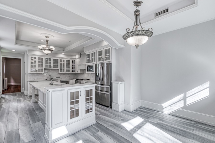 kitchen and breakfast room