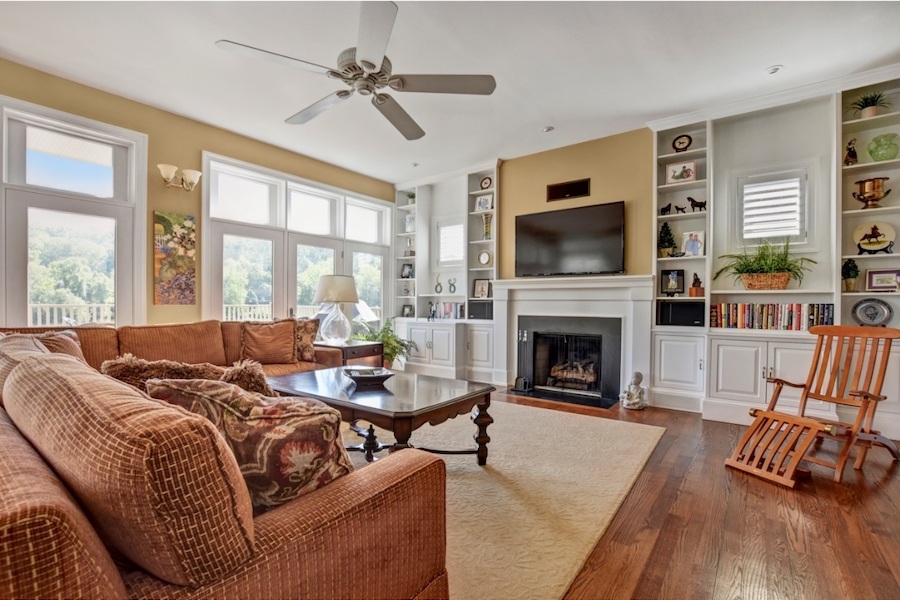 gladwyne riverside house for sale living room