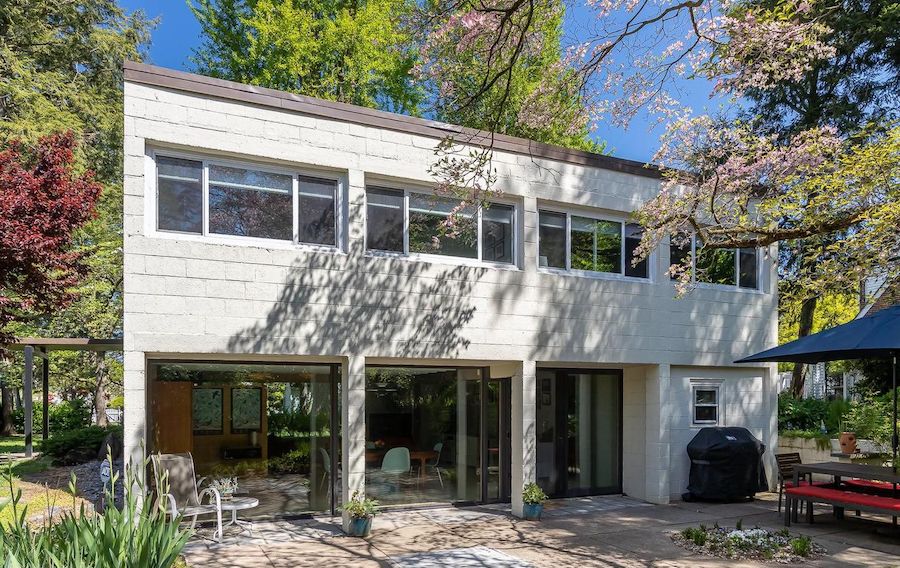 midcentury modern roxborough house for sale rear elevation