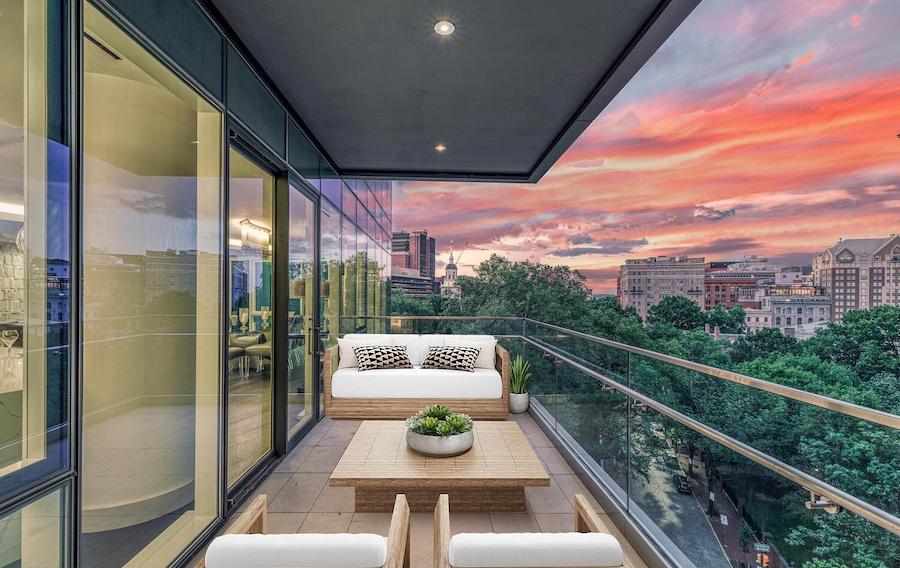 dining-room balcony