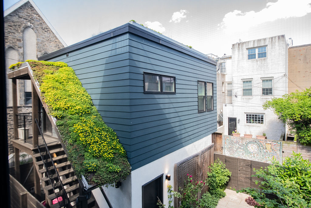 garage and accessory apartment