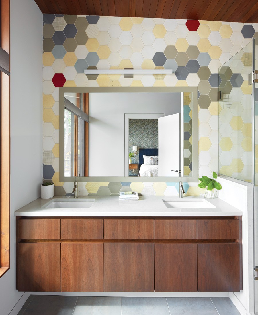 midcentury modern lake house