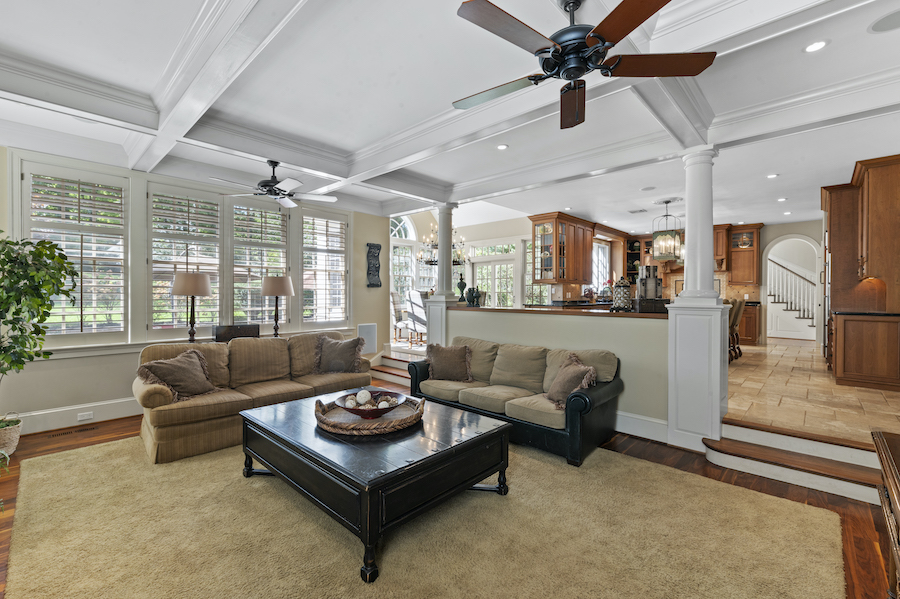 house for sale berwyn lakeside colonial everyday living suite