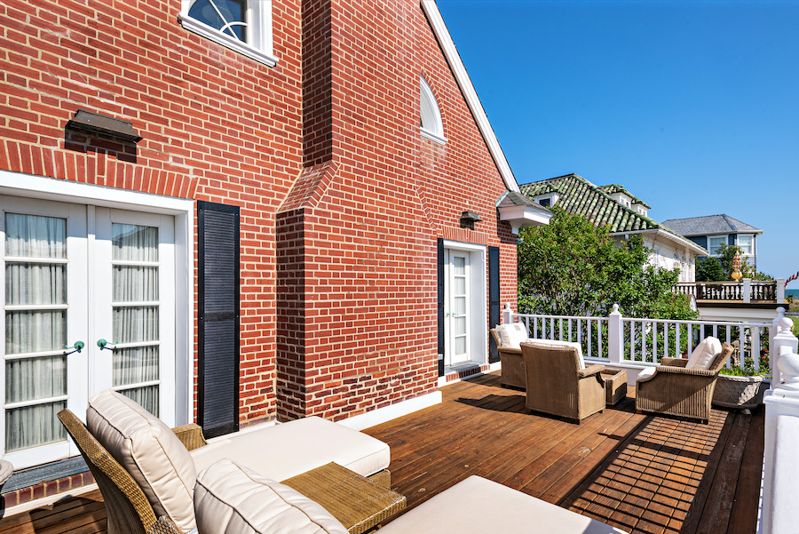 primary suite deck