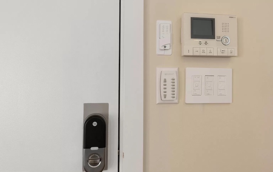 condo for sale francisville split-level smart home controls