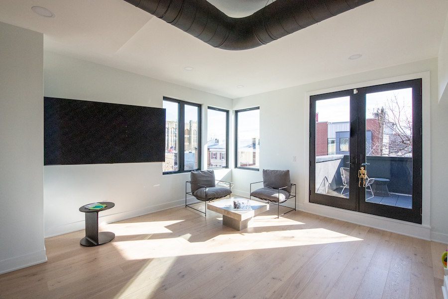 primary suite lounge