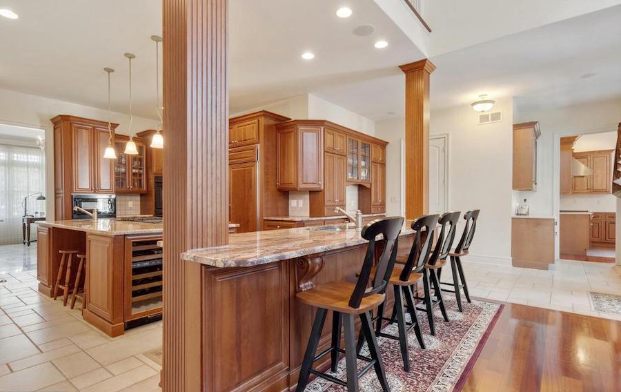 house for sale Hockessin builder's special main kitchen bar