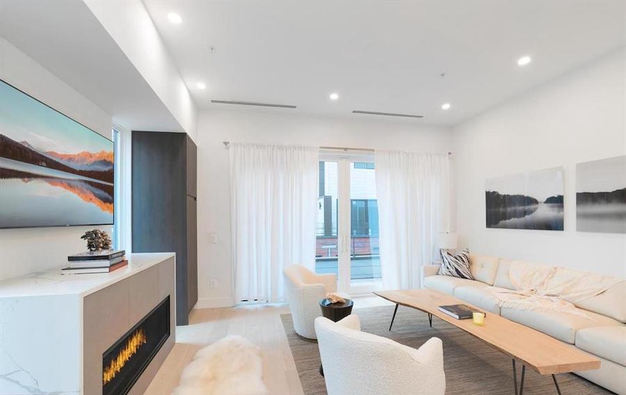 house for sale Logan Square new construction townhouse living room
