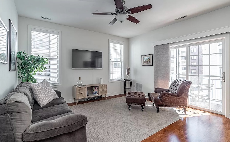 house for sale graduate hospital duplex townhouse family room