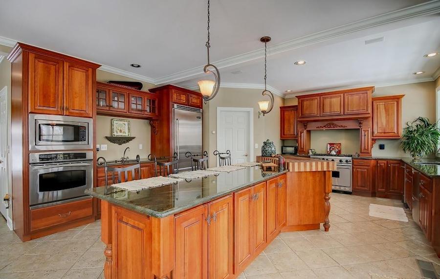 house for sale lake wallenpaupack neotraditional kitchen
