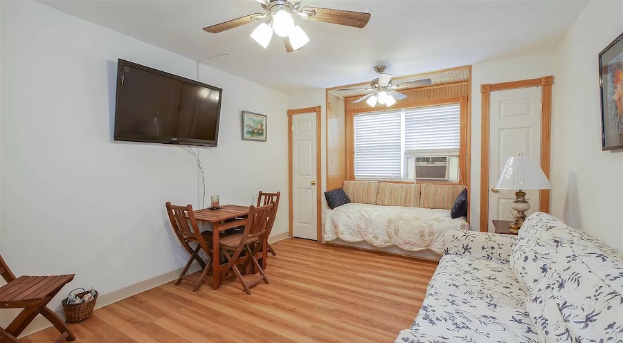 living room bed alcove