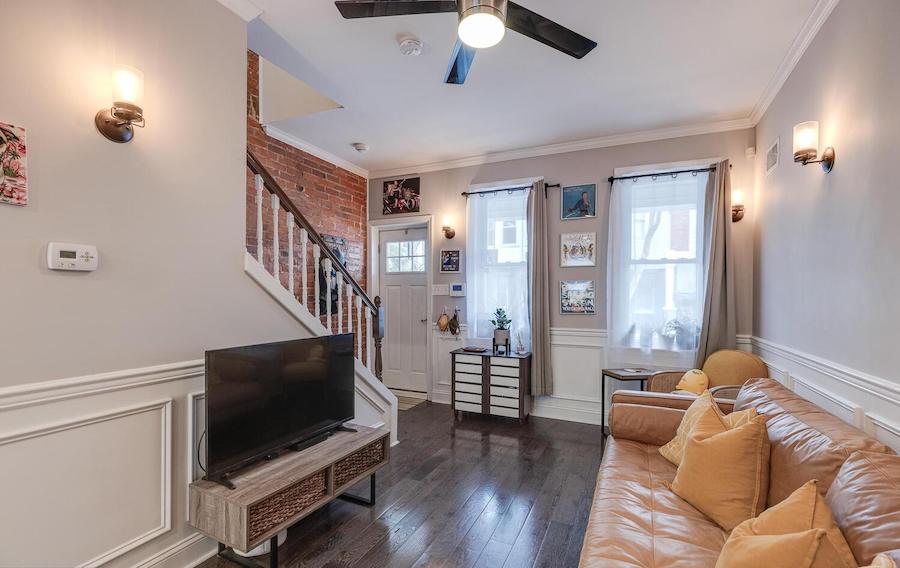 house for sale Brewerytown renovated rowhouse living room