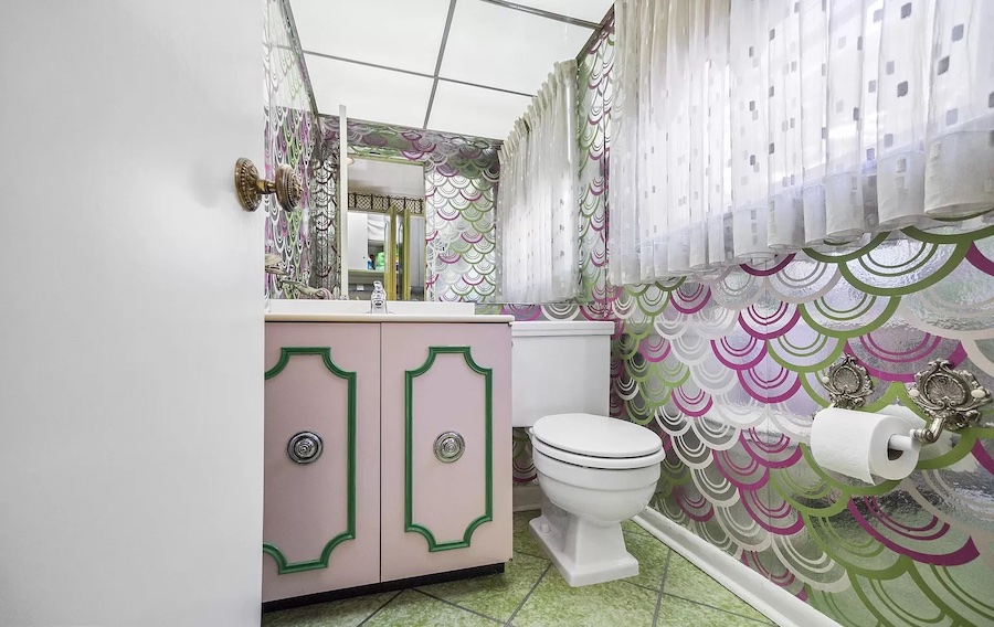 powder room