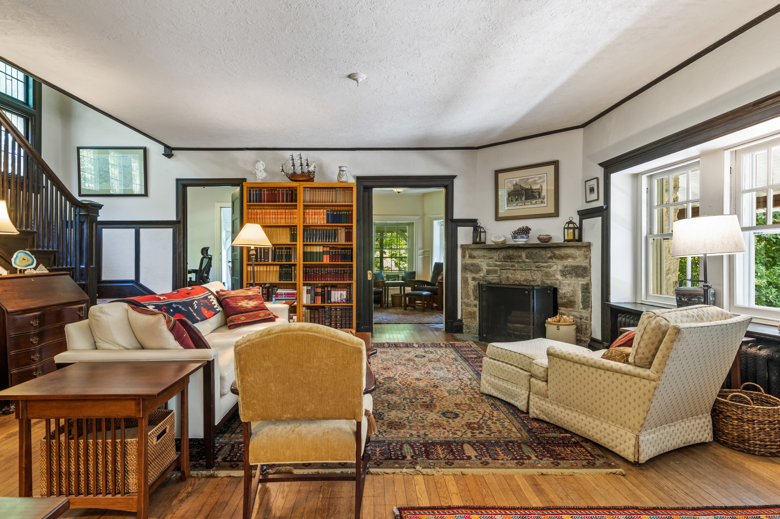 house for sale Wallingford creekside living room