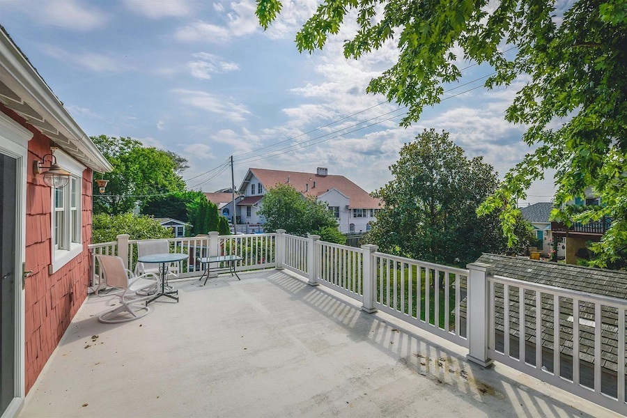 guest cottage deck