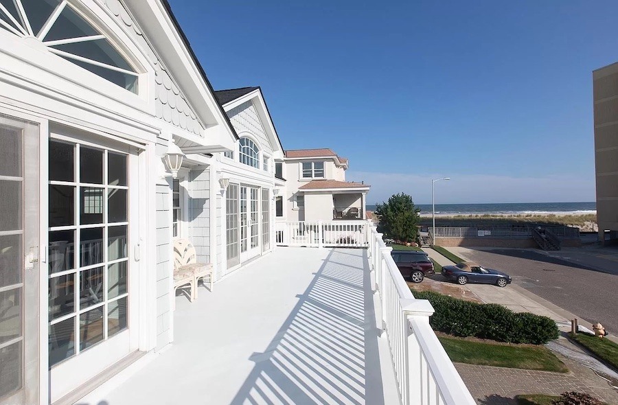 great room balcony
