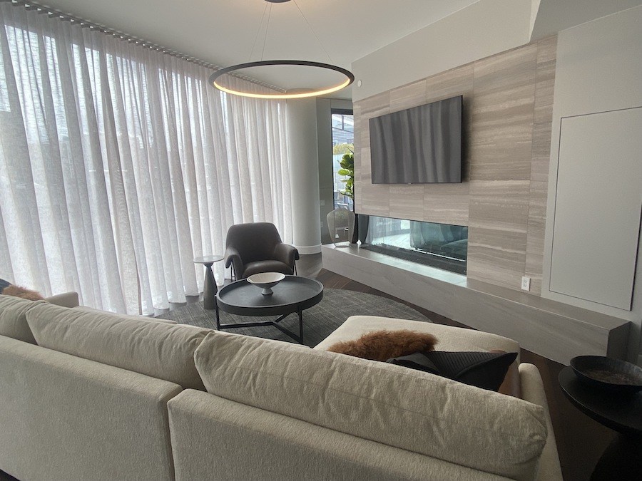 2100 hamilton model unit profile family room
