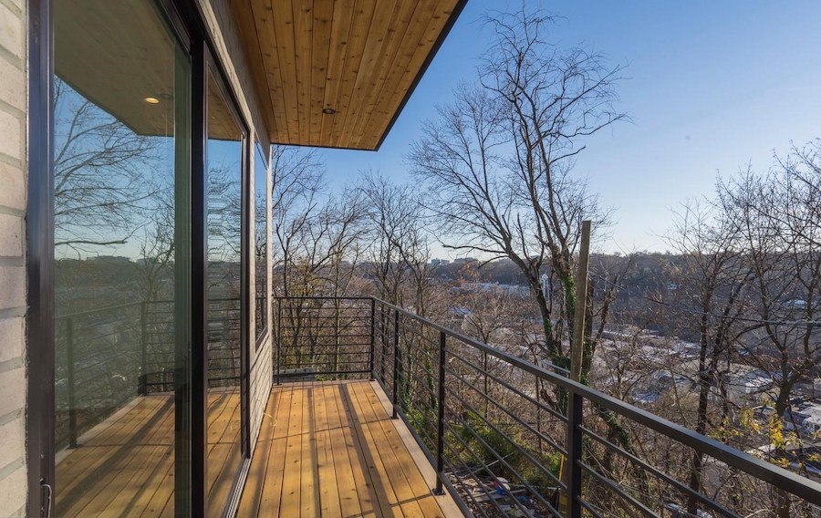 primary suite balcony
