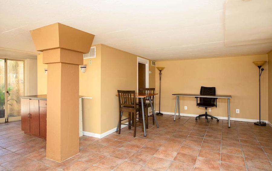 main room alcove