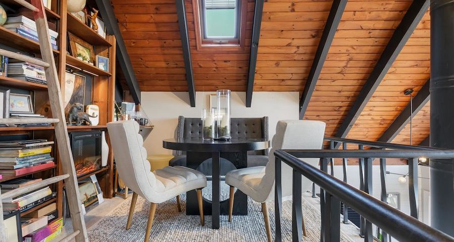 primary suite dining area