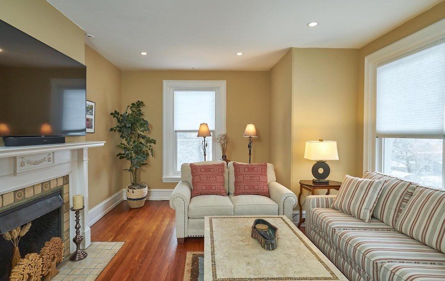 bedroom / sitting room