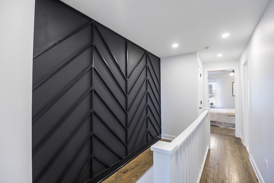 second-floor accent wall
