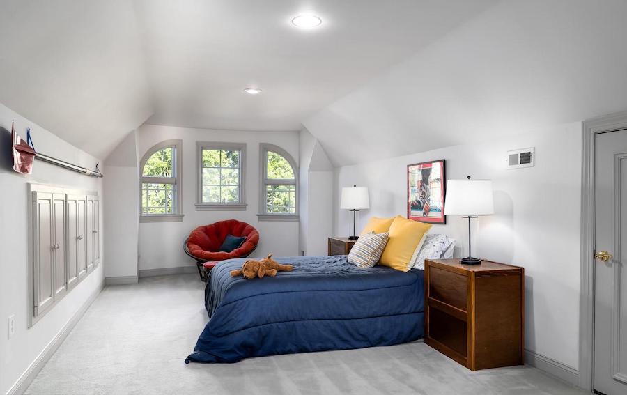 third-floor bedroom