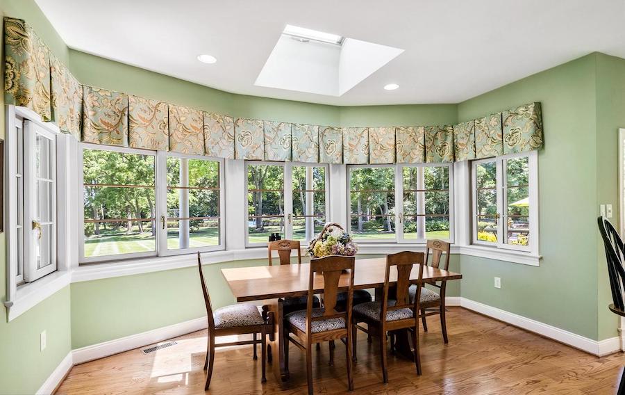 breakfast nook