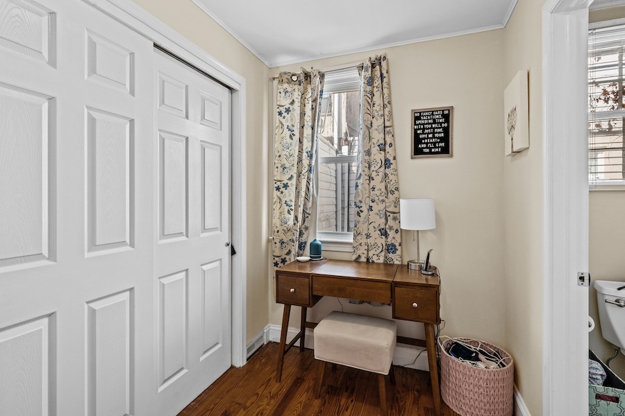 anteroom