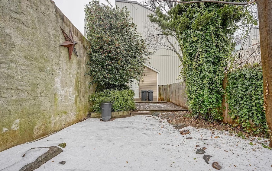 house for sale queen village triple trinity backyard