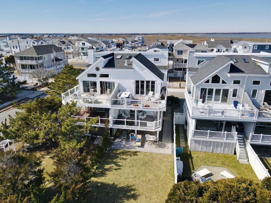 3014 marine place north