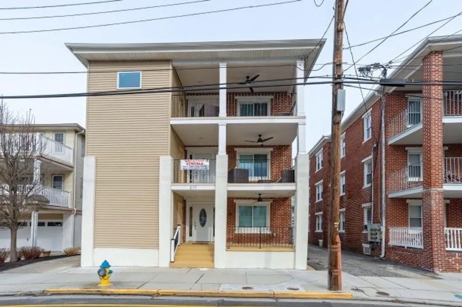 317 e maple ave