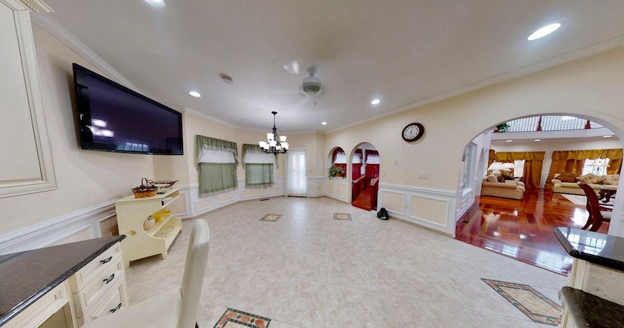 house for sale effort mountaintop mansion kitchen breakfast area