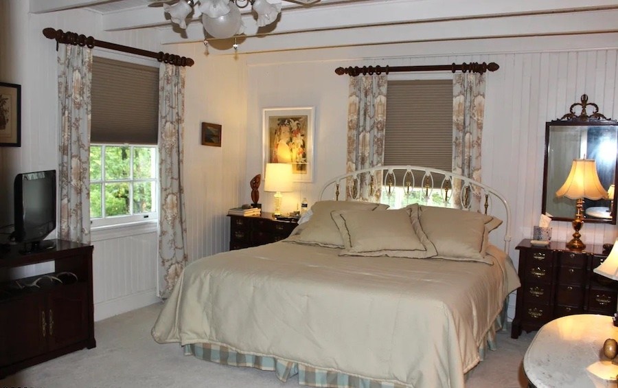 primary bedroom