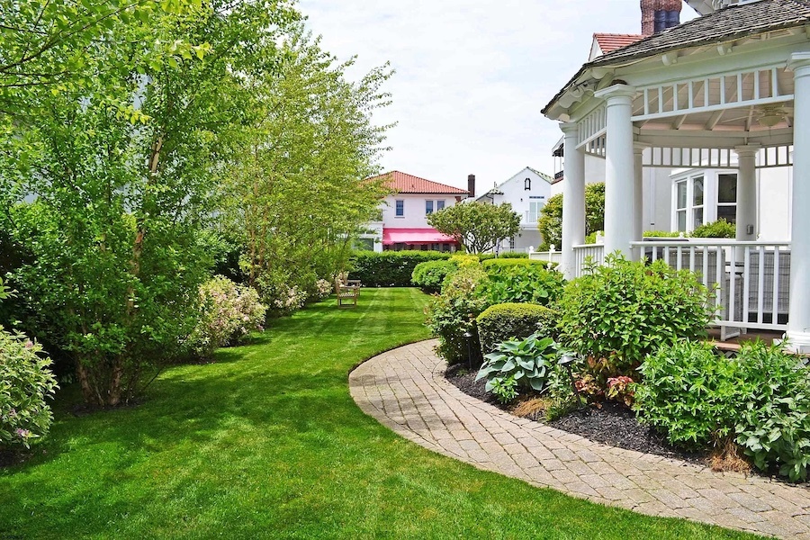 side yard