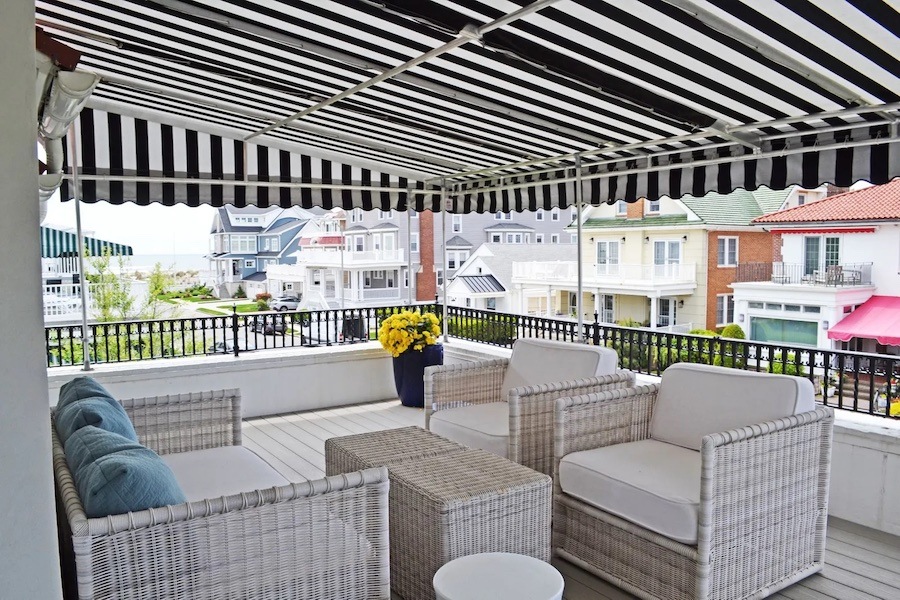 primary suite balcony